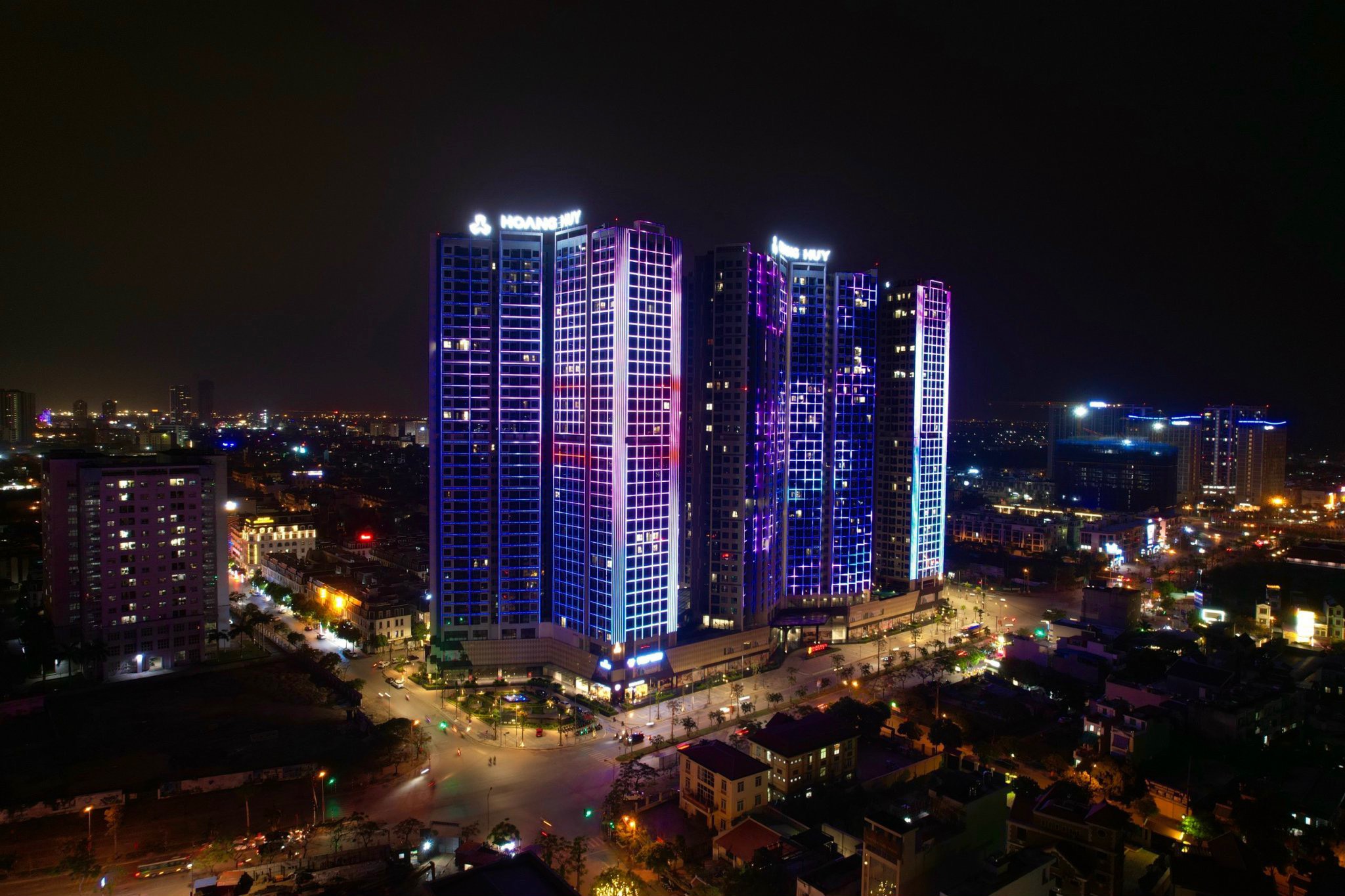 HOANG HUY COMMERCE 1